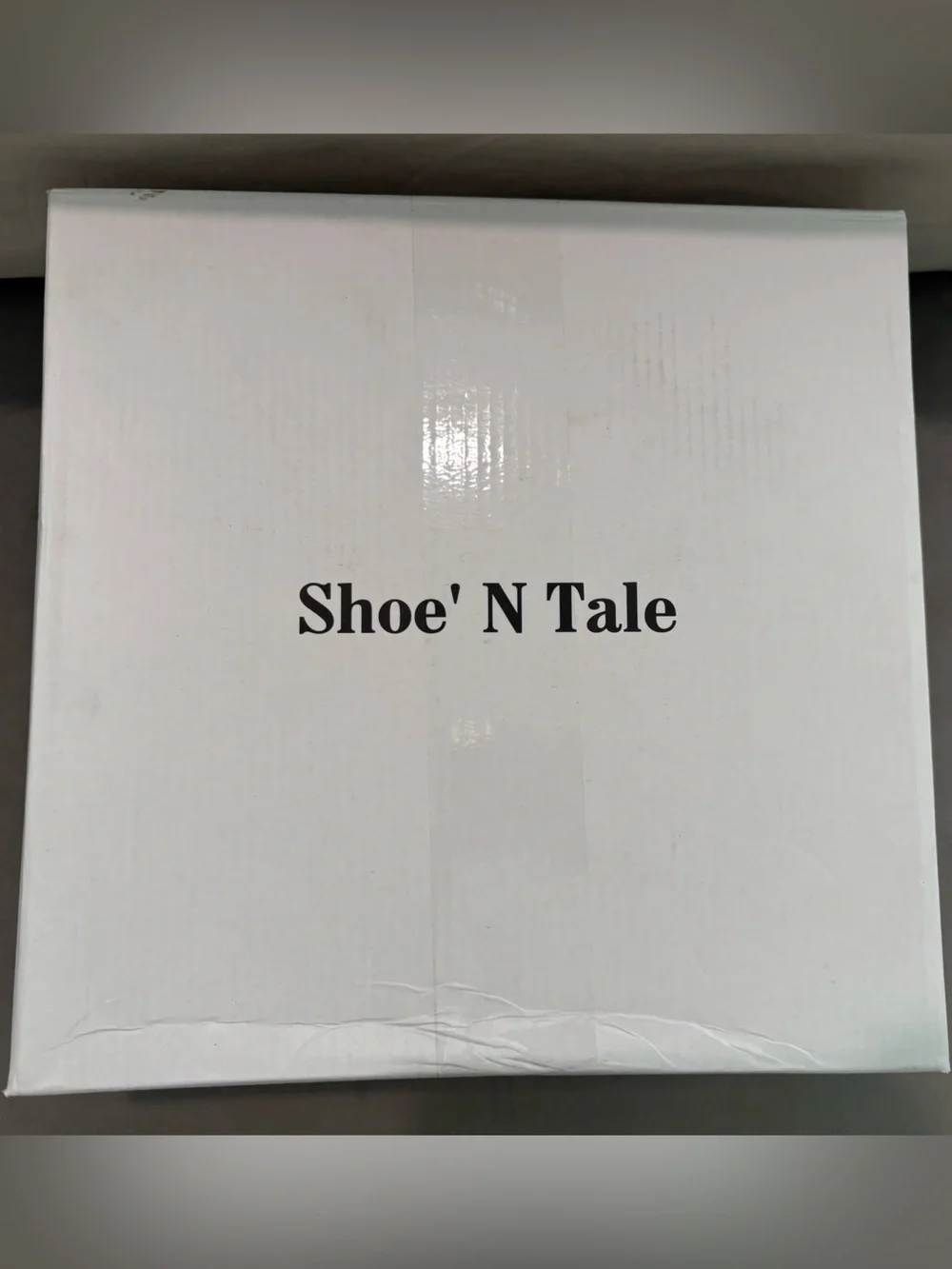 Shoe ‘N Tale Women’s White Knee-High Block Heel Boots - US 8.5